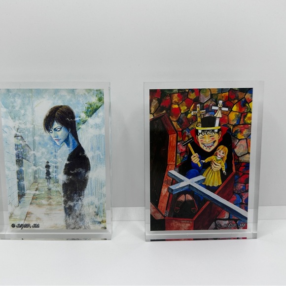 Junji Ito Pop up store Official Merch, acrylic blocks, badges, keychains set - Picture 2 of 15